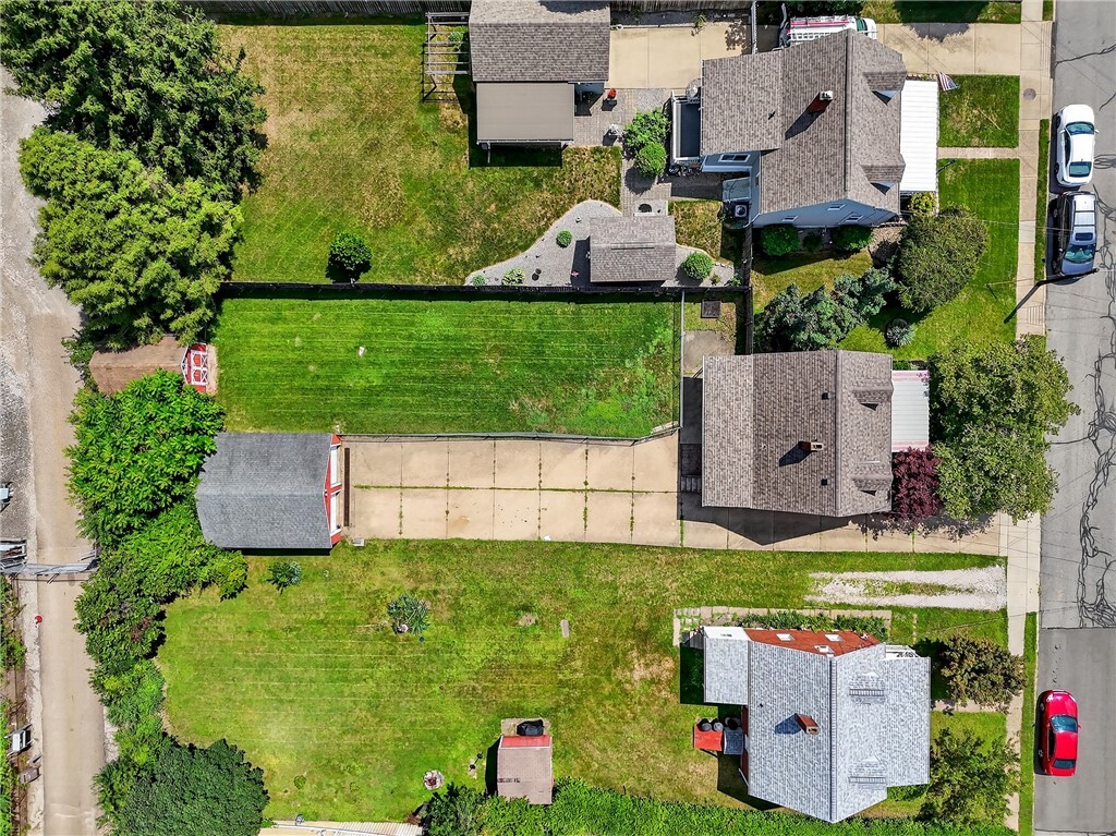 Property Photo:  806 Keystone Rd  PA 15003 