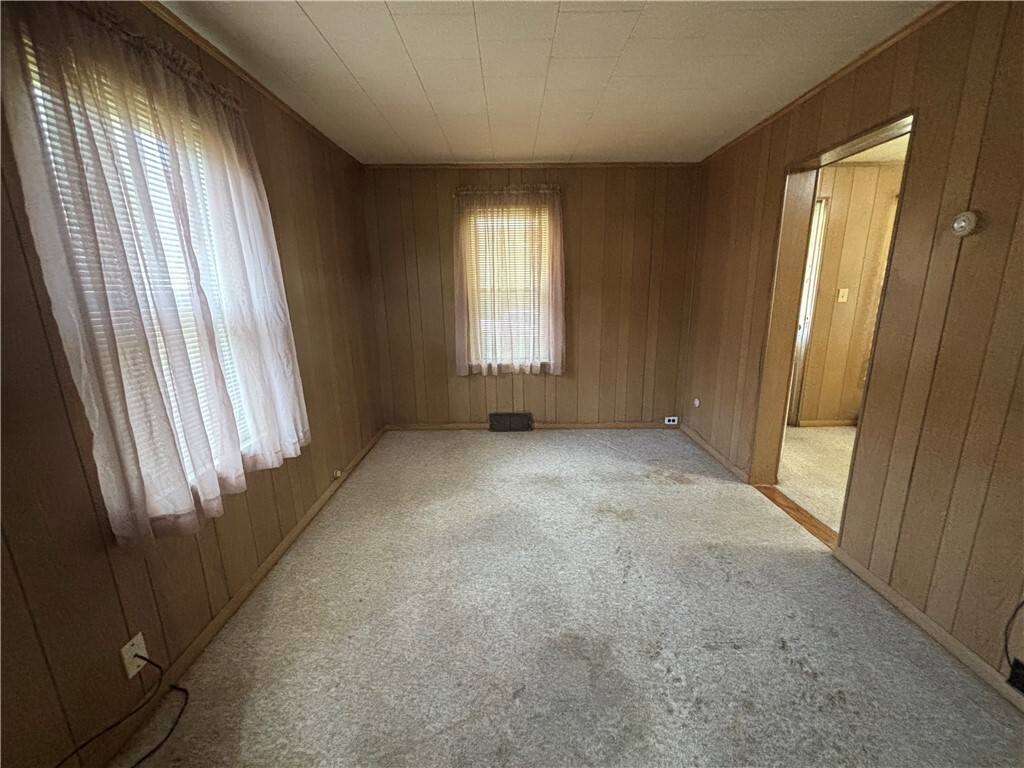 Property Photo:  1735 Arnold St  PA 15068 