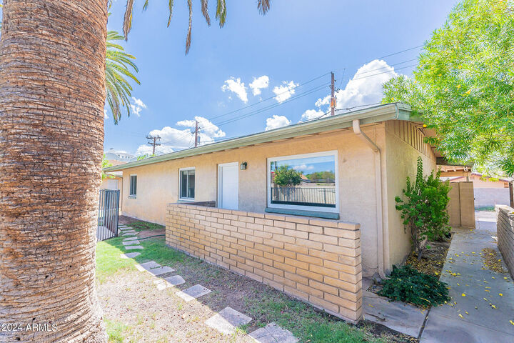 4943 E Indian School Road 4  Phoenix AZ 85018 photo
