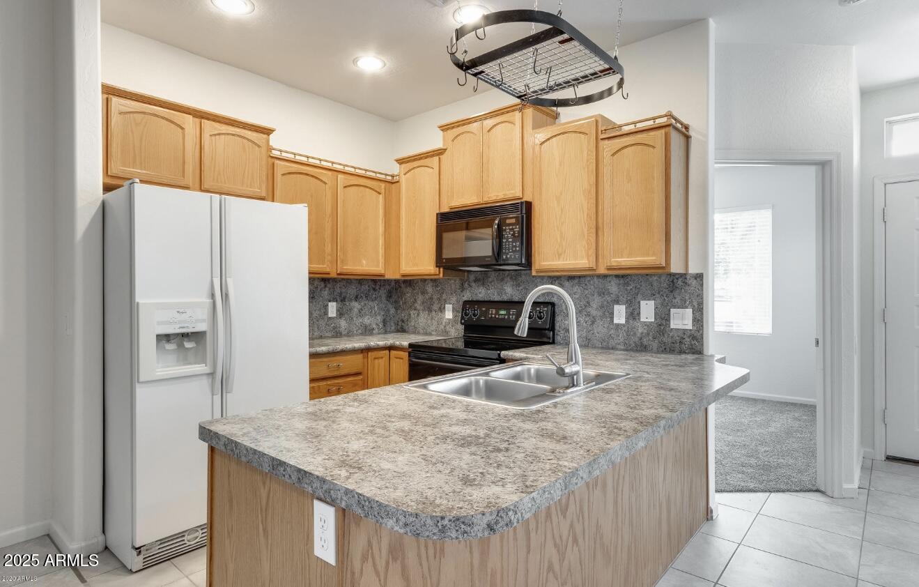 Property Photo: 116 N Warren Street AZ 85207