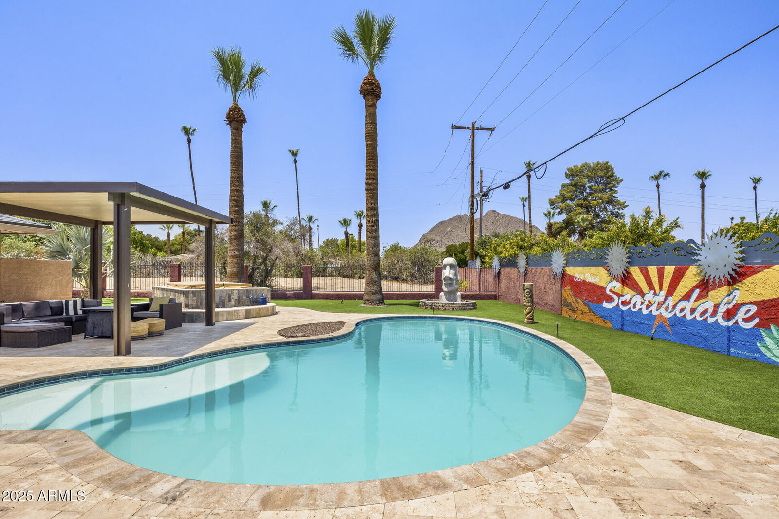 Property Photo: 6802 E Paradise Parkway AZ 85251