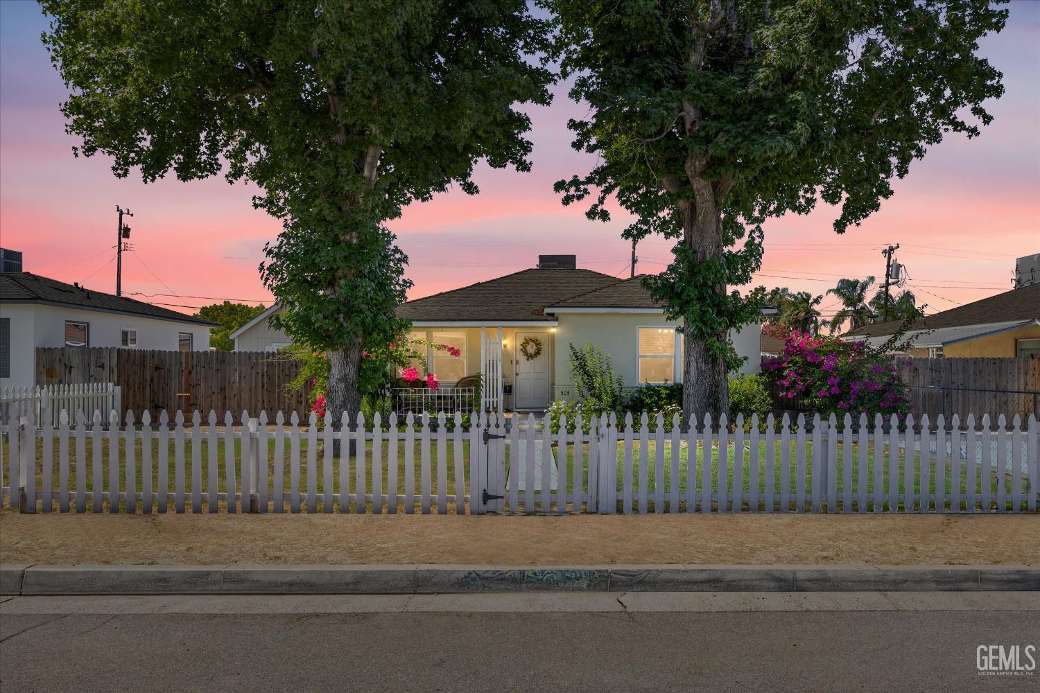 505 Linda Vista Drive  Bakersfield CA 93308 photo