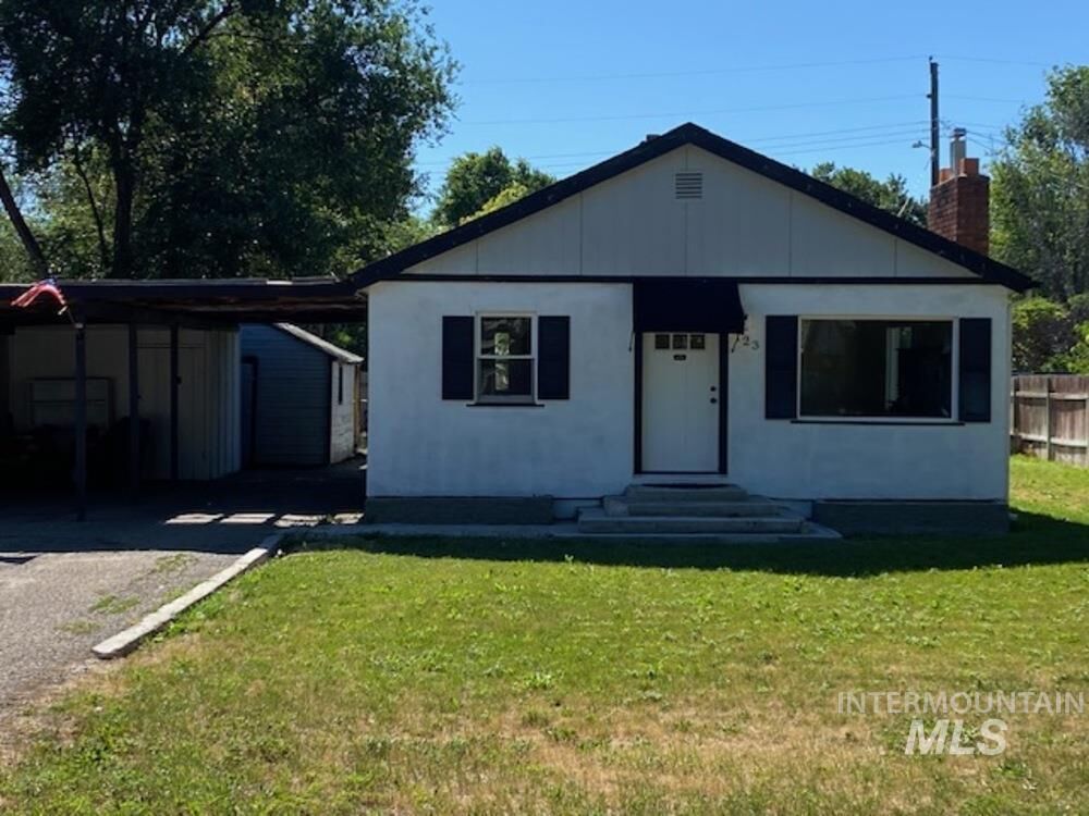 Property Photo: 123 N Venice St ID 83687