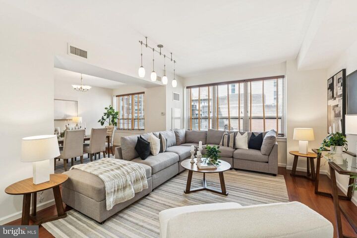 Property Photo: 1425 Locust Street 11E PA 19102