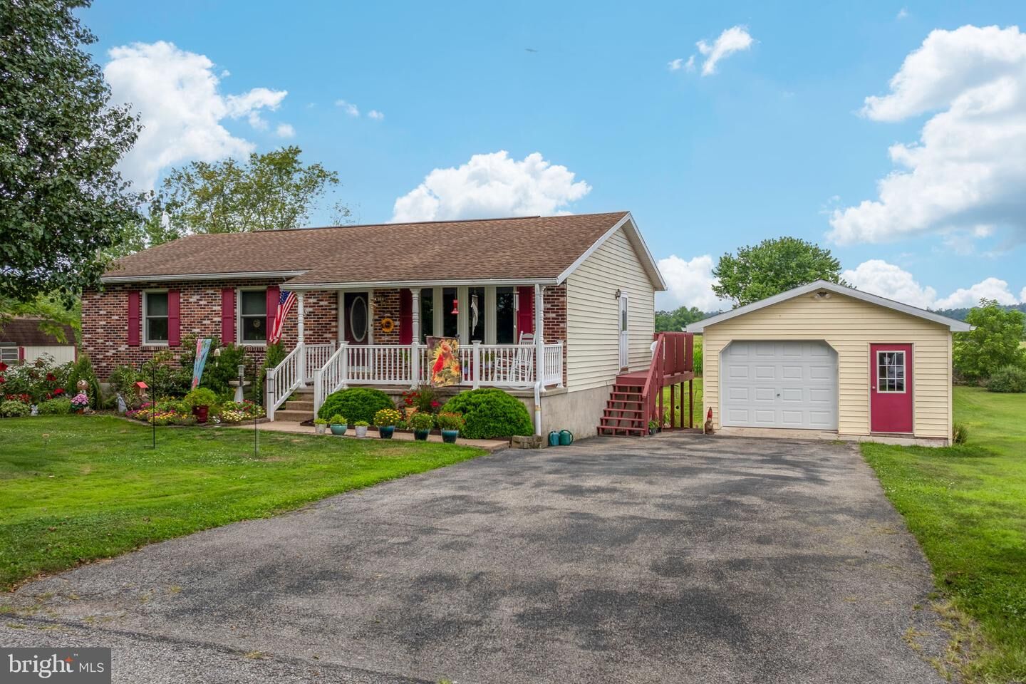 Property Photo:  4451 Pine Hill Road  PA 17315 