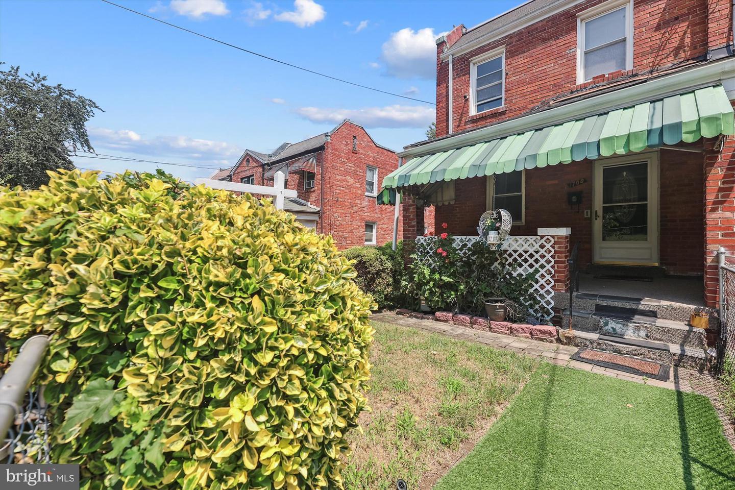Property Photo: 1700 40th Street SE DC 20020