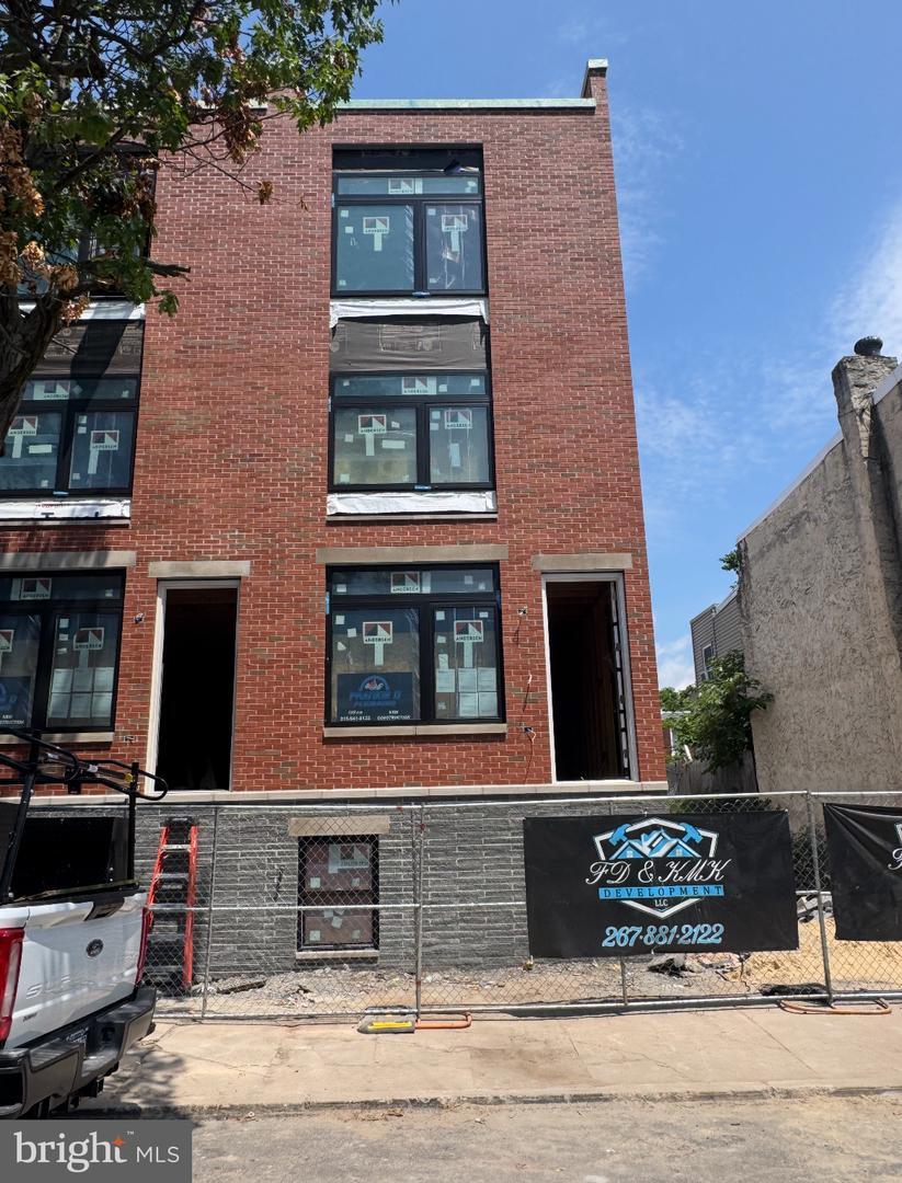 Property Photo:  2623 Reed Street  PA 19146 