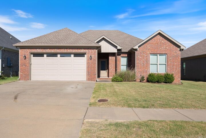 Property Photo: 1545 Cherry Bark Drive AR 72034