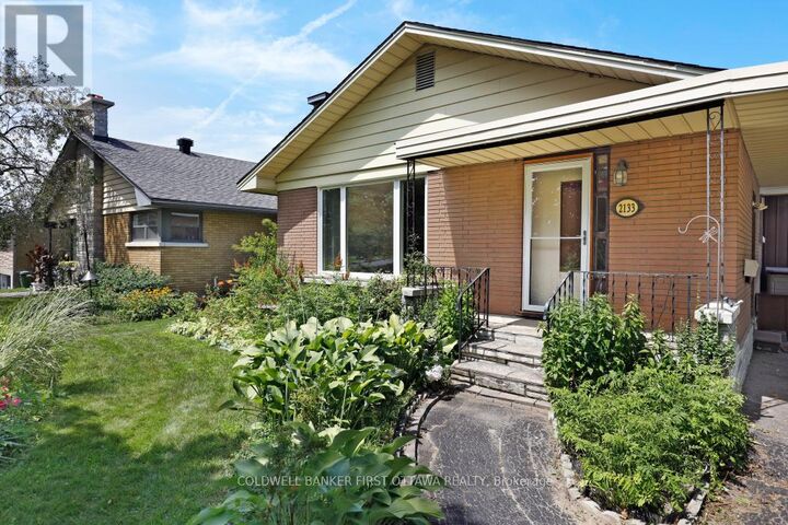 Property Photo:  2133 Westbourne Avenue  ON K2A 1N3 