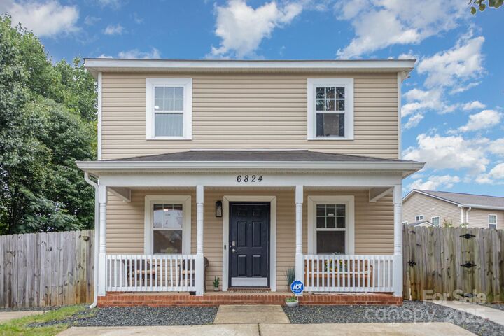 Property Photo:  6824 Aerial Court  NC 28213 