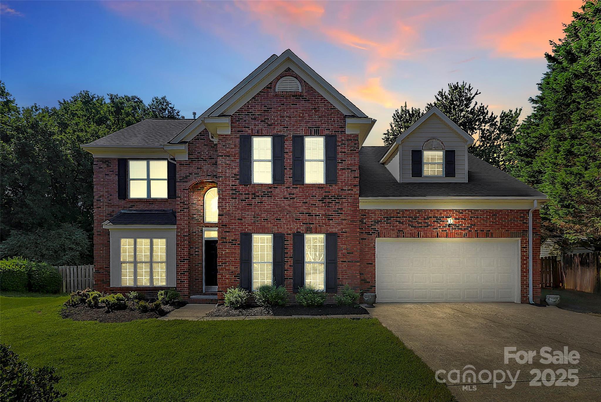 Property Photo: 8808 Orchid Place NC 28277