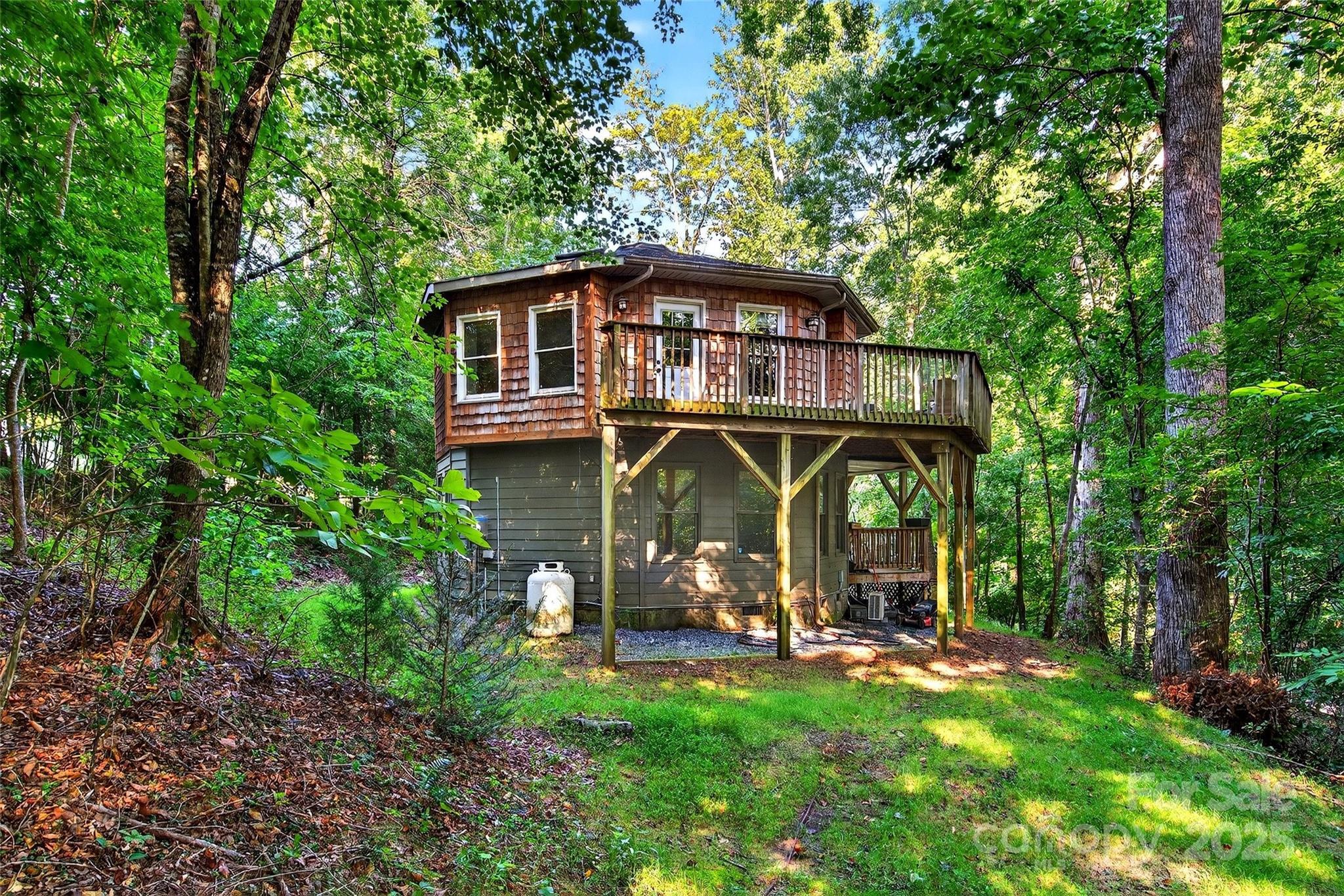 83 Cascades Parkway  Nebo NC 28761 photo