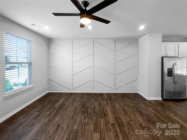 Property Photo: 10632 Overlook Mountain Drive NC 28216