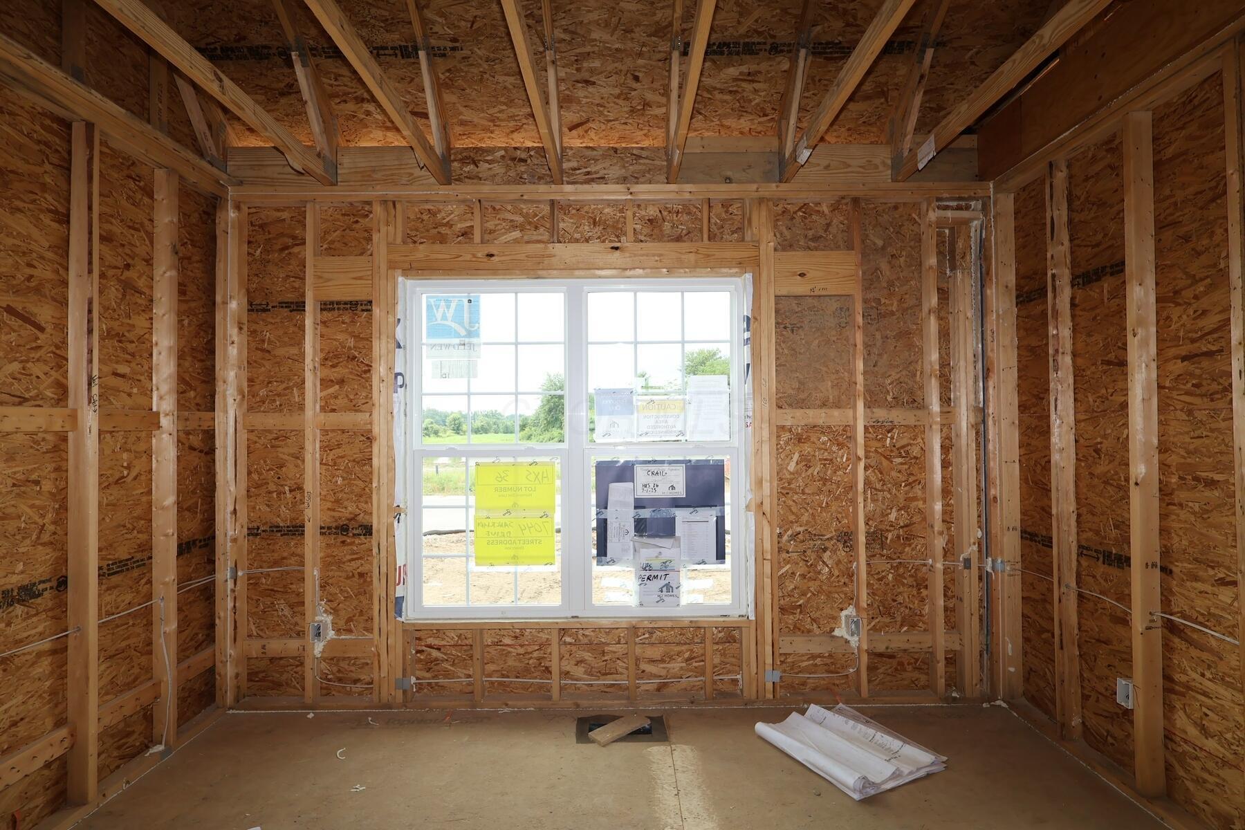 Property Photo: 7044 Sanctuary NW Drive OH 43147