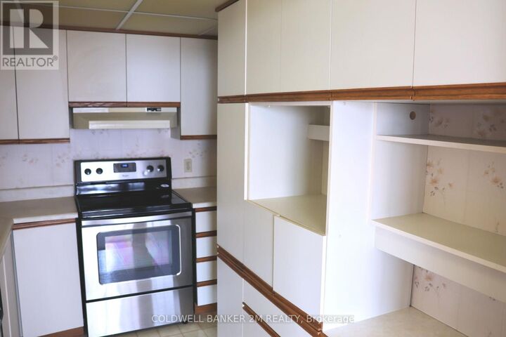 Photo de la propriété: 55 William Street East 1113 ON L1G 7C9