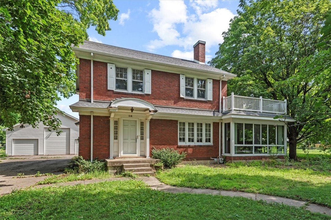 Property Photo: 114 E North Street IL 61914
