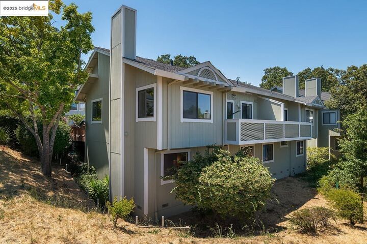 Property Photo:  46 Birchwood Dr  CA 94947 