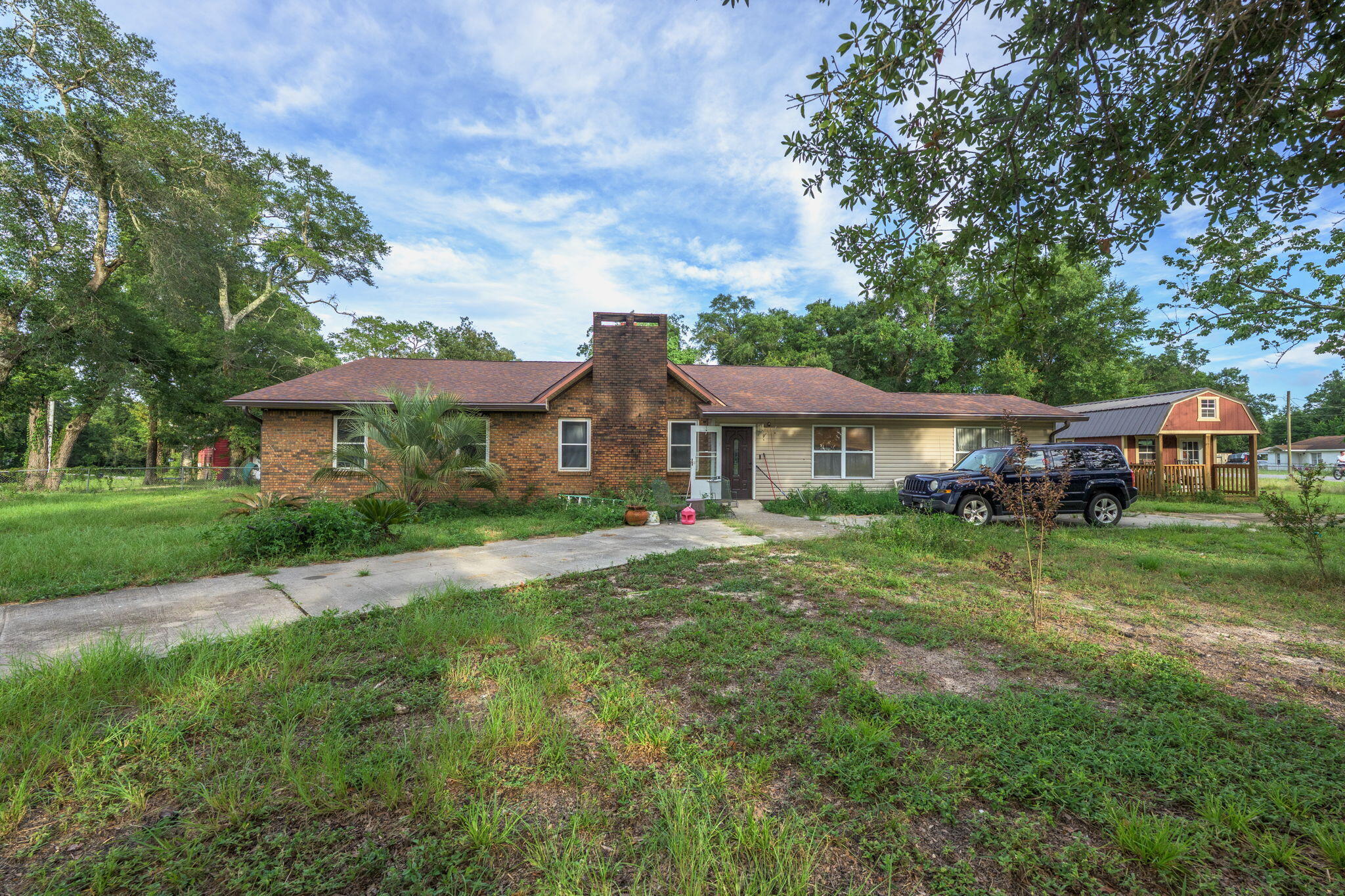 Property Photo: 13 Magnolia Street FL 32578