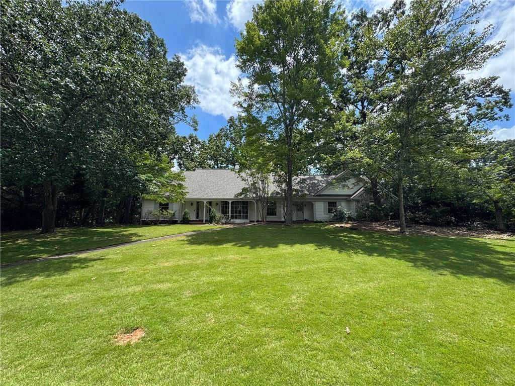 Property Photo: 600 Meuse Way GA 30022