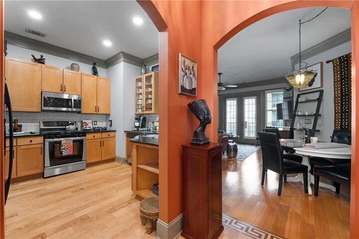 Property Photo:  3621 Vinings Slope SE 2516  GA 30339 