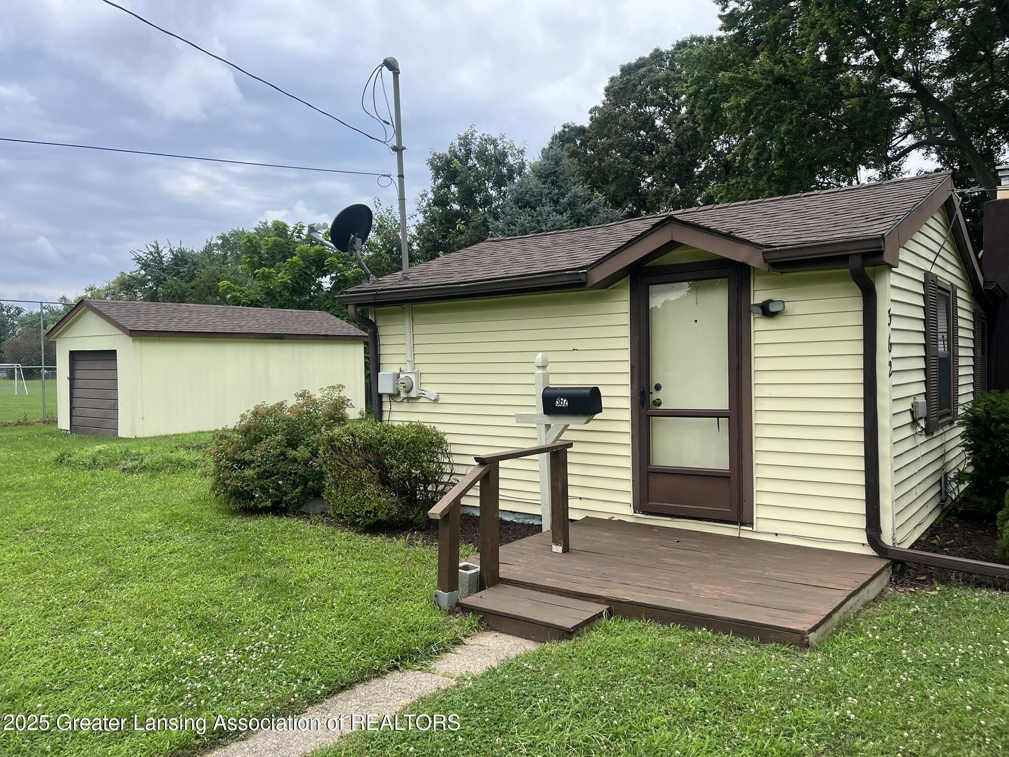 Property Photo:  362 E South Street  MI 48854 
