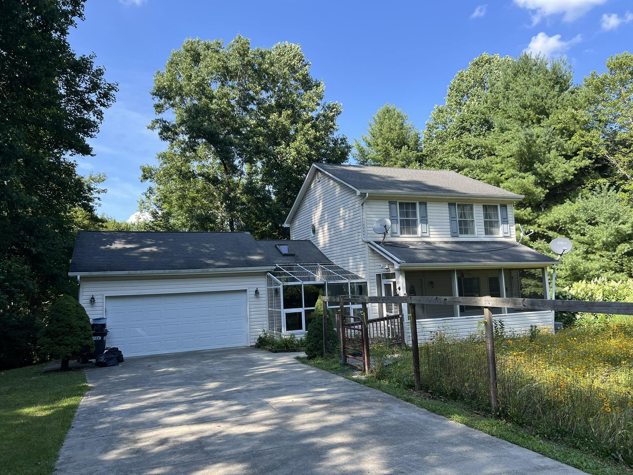 Property Photo:  283 Stonehouse Woods Dr  WV 24925 