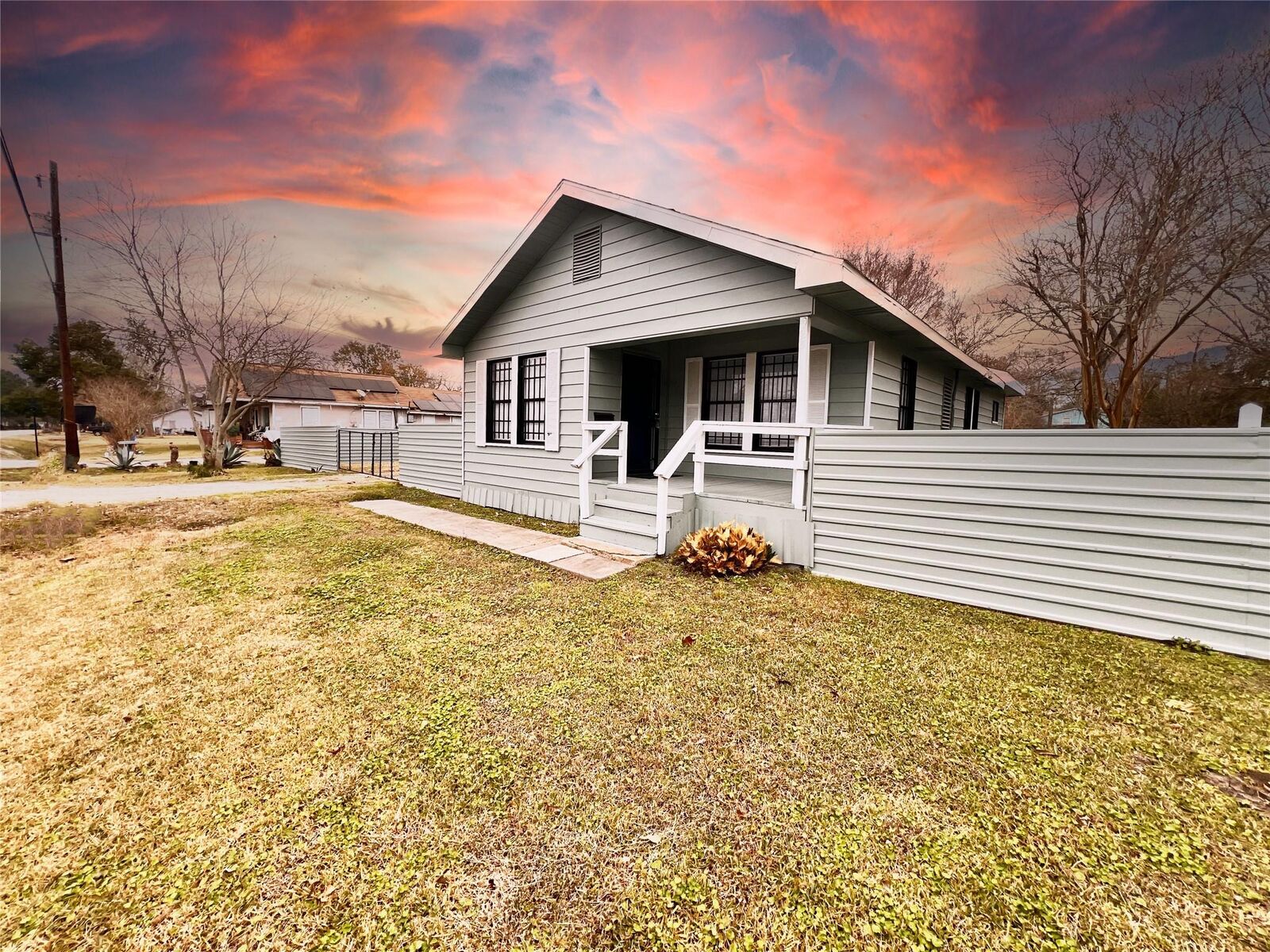 Property Photo: 925 Cedar Drive TX 77568
