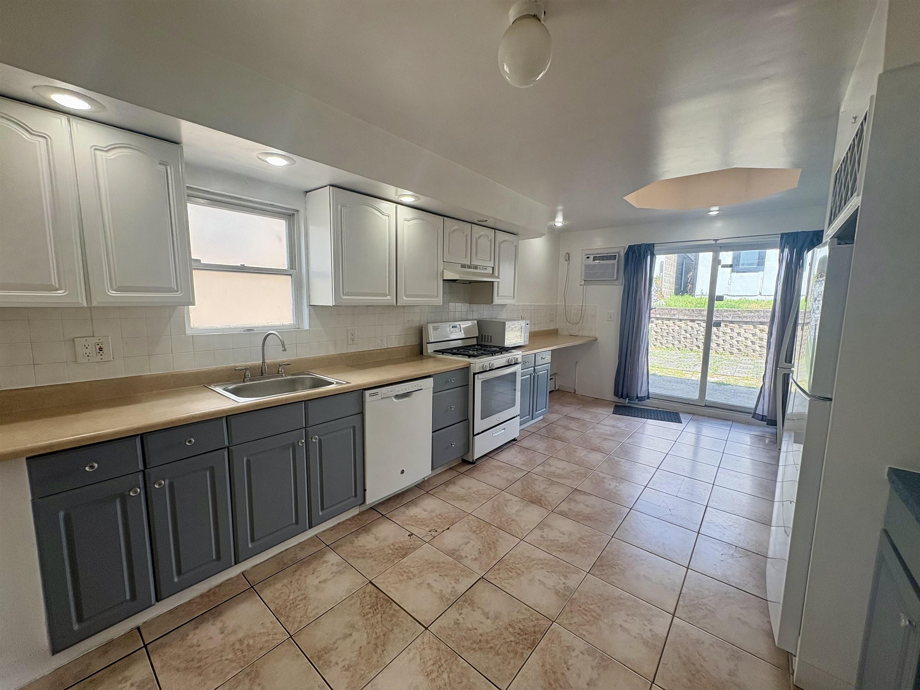 Property Photo: 1000 Columbia Ave NJ 07047