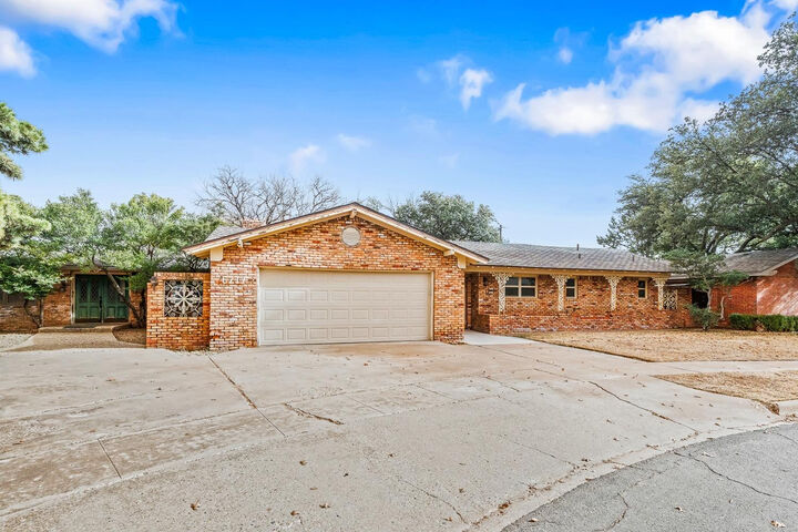 Property Photo:  6217 Louisville Drive  TX 79413 