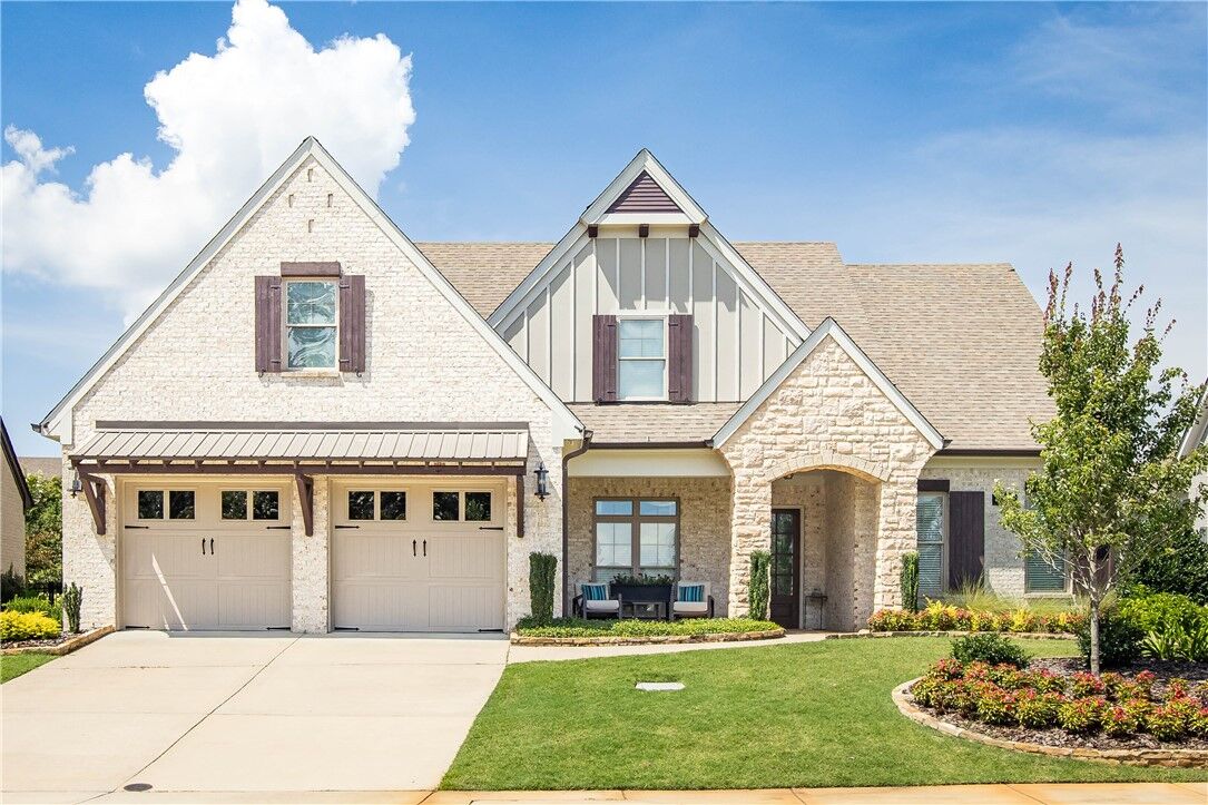 Property Photo: 2796 Lakeview Terrace AL 36801