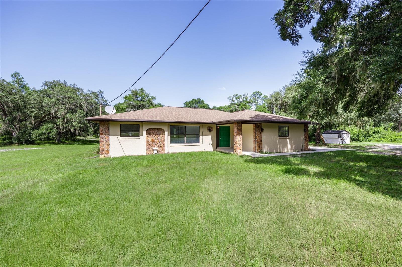 Property Photo:  3207 E Withlacoochee Trail  FL 34434 