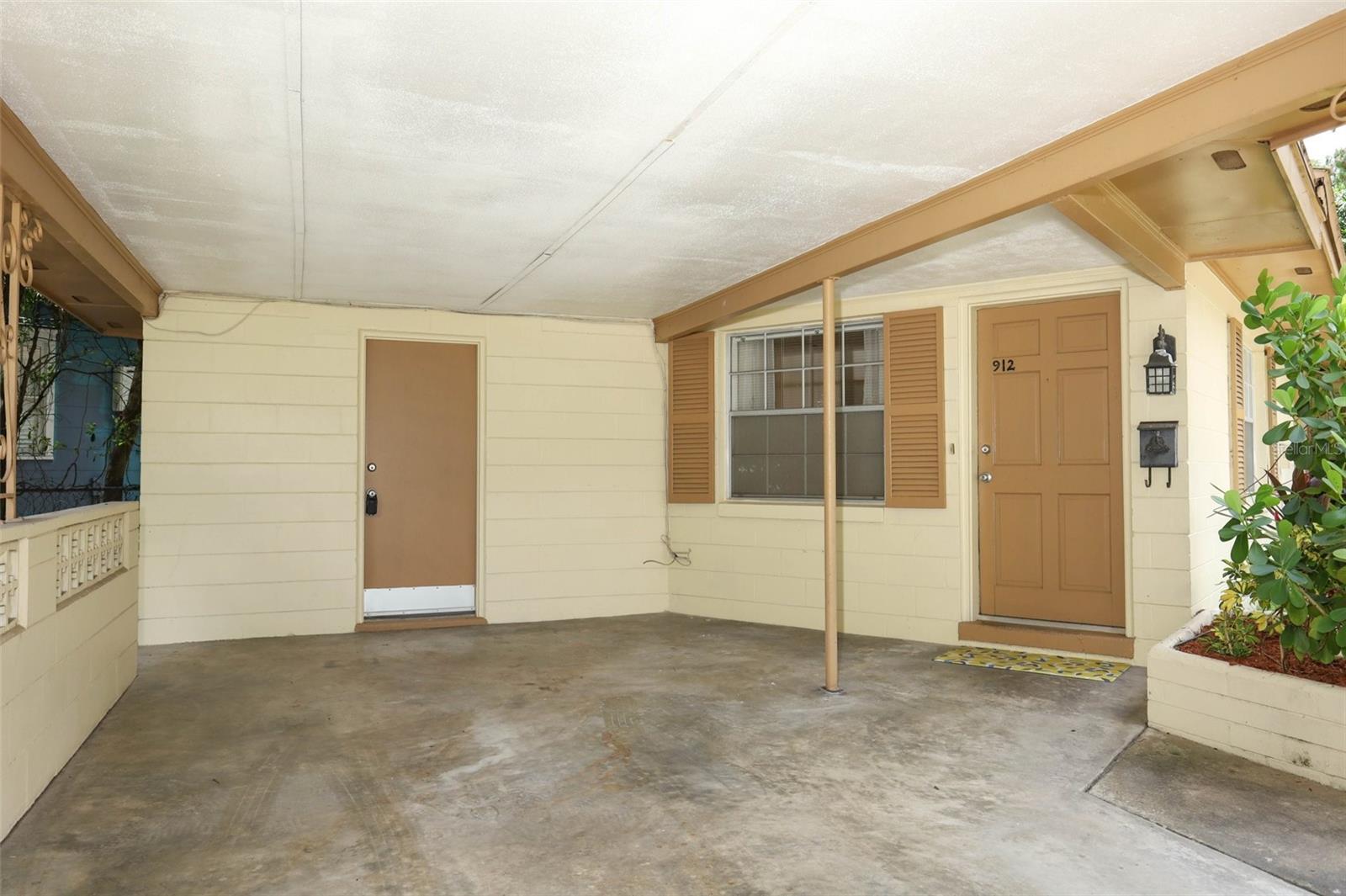 Property Photo: 912 La Salle Avenue FL 32803