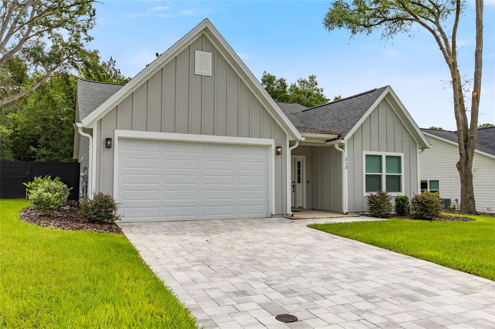 Property Photo: 213 SW 246th Way FL 32669