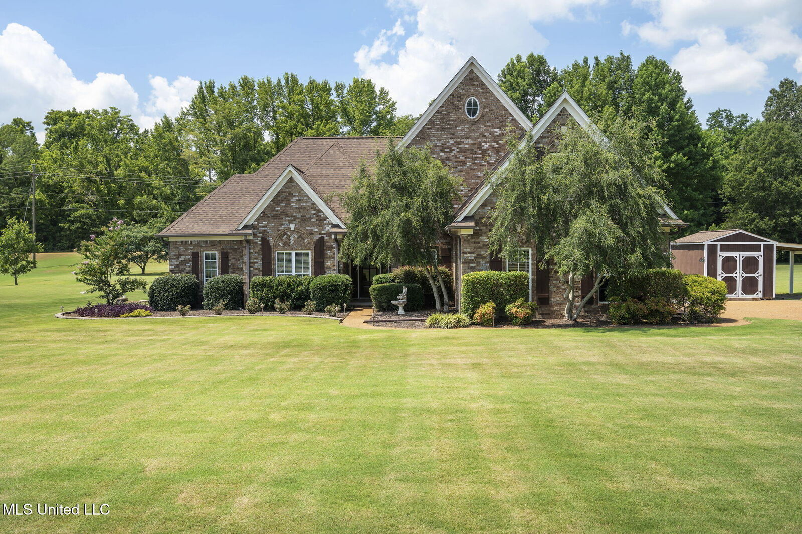 Property Photo: 10080 Green Forest Drive MS 38632