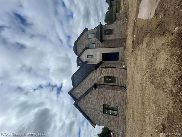5321 Rochester Road  Troy MI 48058 photo