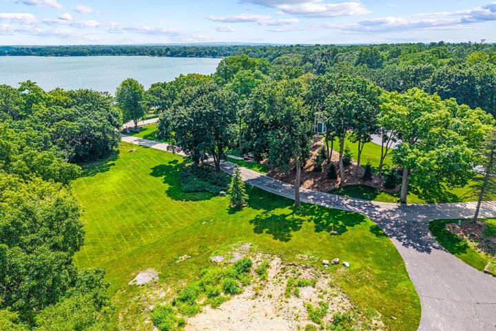 Property Photo: 1 Earling Ct WI 53066