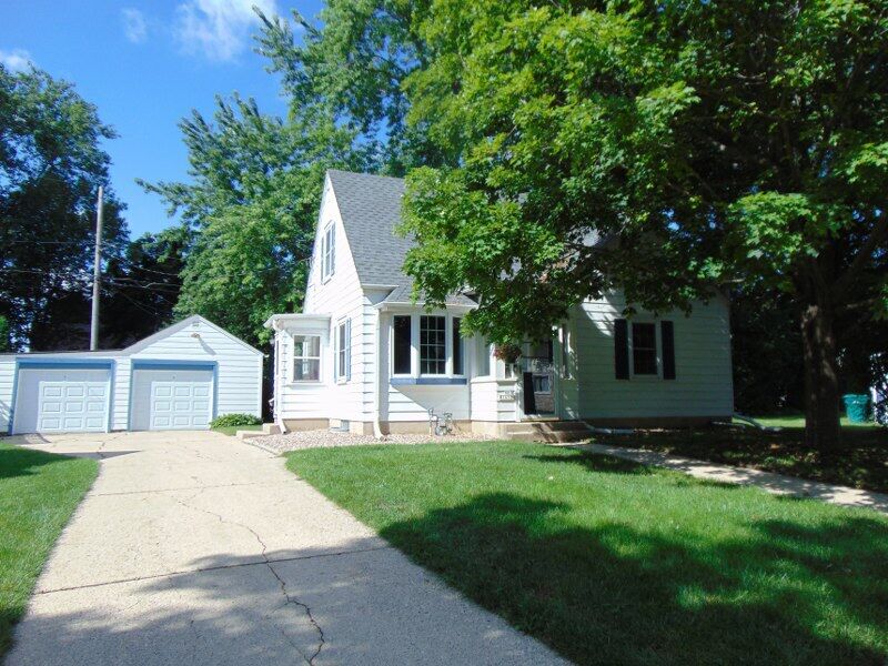 Property Photo: N85w16521 Mary Ct WI 53051