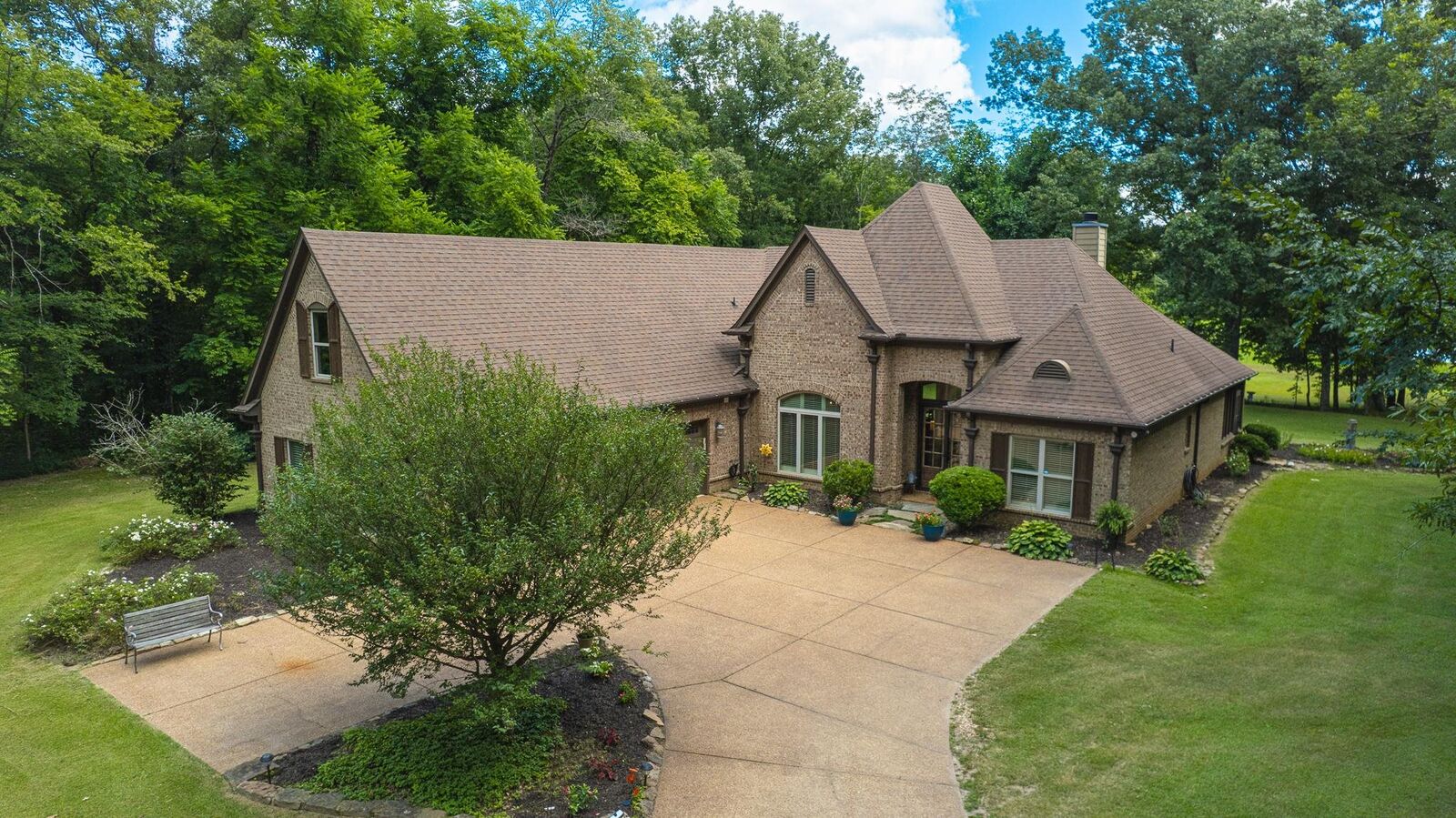 Property Photo:  1290 Crystal Springs Dr  TN 38066 