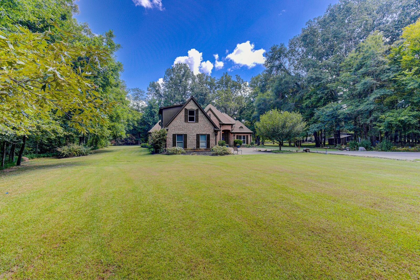 Property Photo:  1290 Crystal Springs Dr  TN 38066 