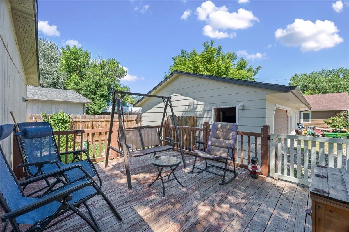 Property Photo: 805 Edmunds Street SD 57717