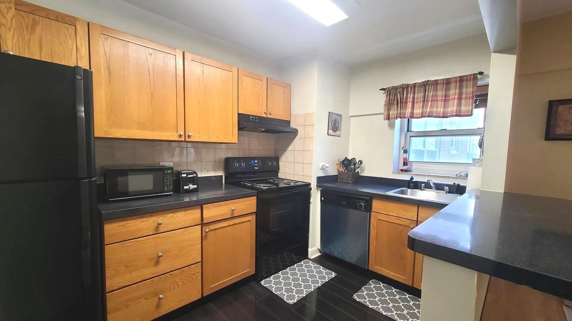 Property Photo:  4970 N Marine Drive 429  IL 60640 