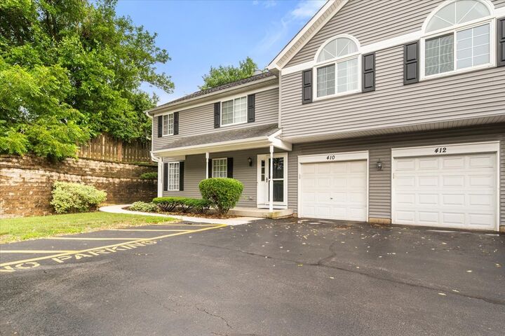 Property Photo: 410 Village Creek Drive 410 IL 60156