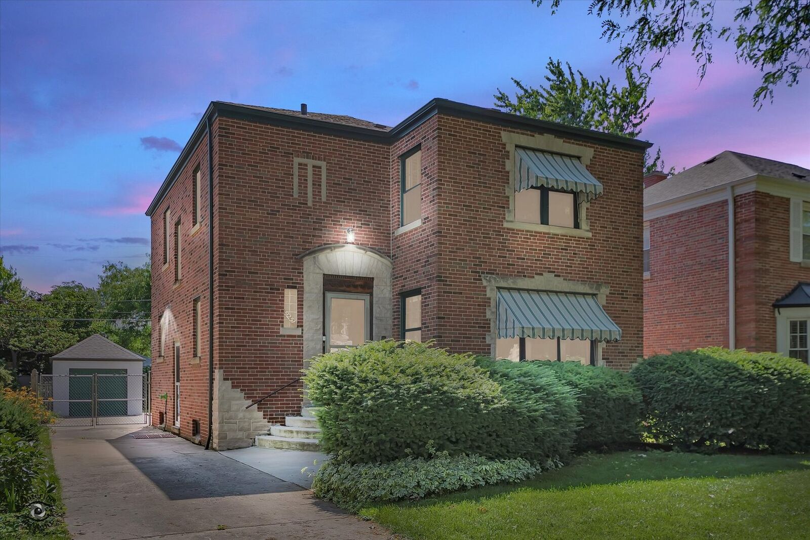 Property Photo:  9251 S Oakley Avenue  IL 60643 
