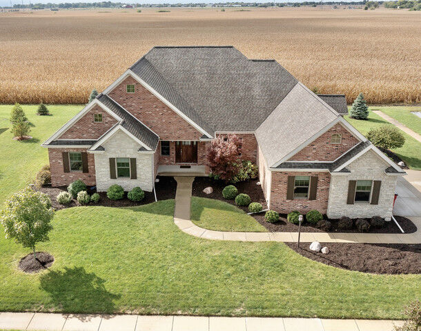 Property Photo: 1409 Yorkshire Drive IL 61874