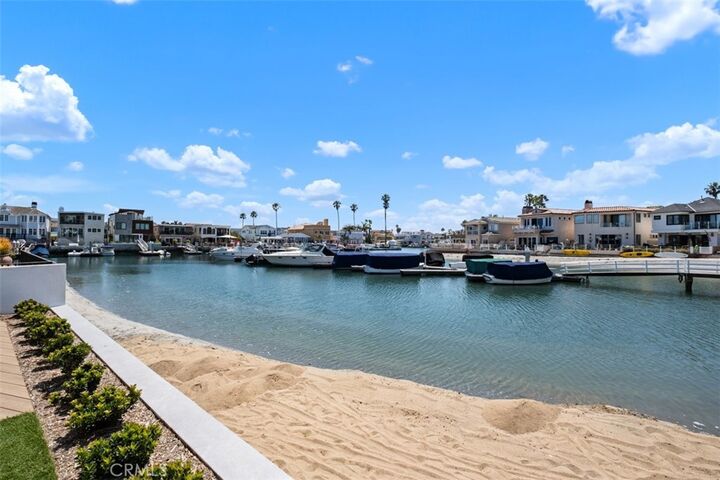 Property Photo:  20 Balboa Coves  CA 92663 