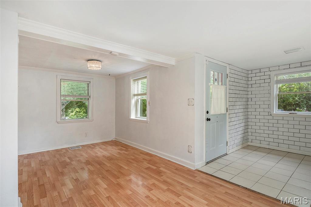 Property Photo: 125 E Frisco Avenue MO 63119