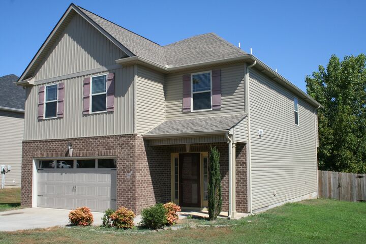 Property Photo:  1129 Henry Place Blvd  TN 37042 