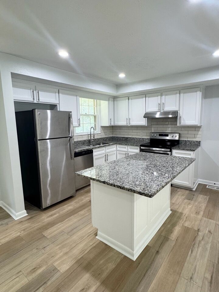 Property Photo:  222 Blue Ridge Dr  TN 37138 