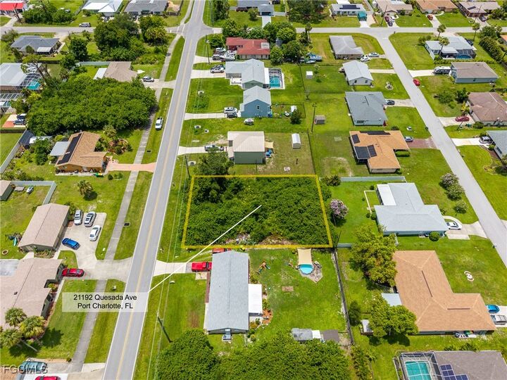 Property Photo:  21192 Quesada Avenue  FL 33952 