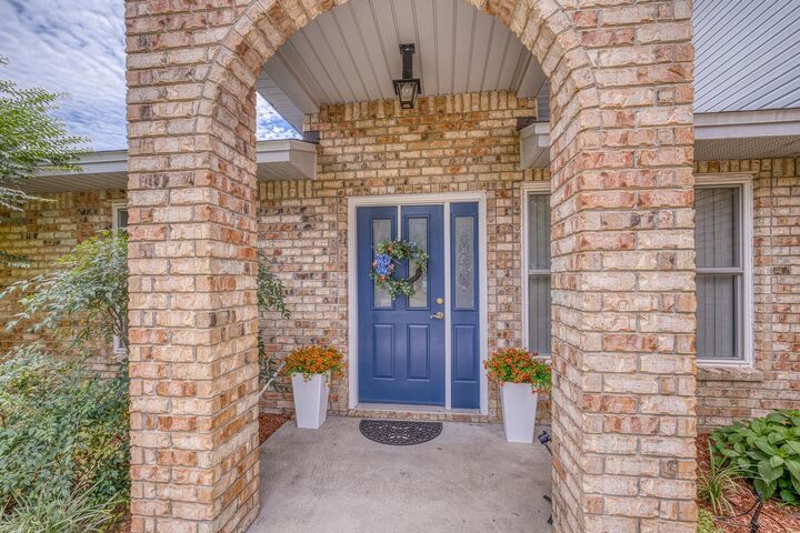 Property Photo: 3367 Circle Drive FL 32563